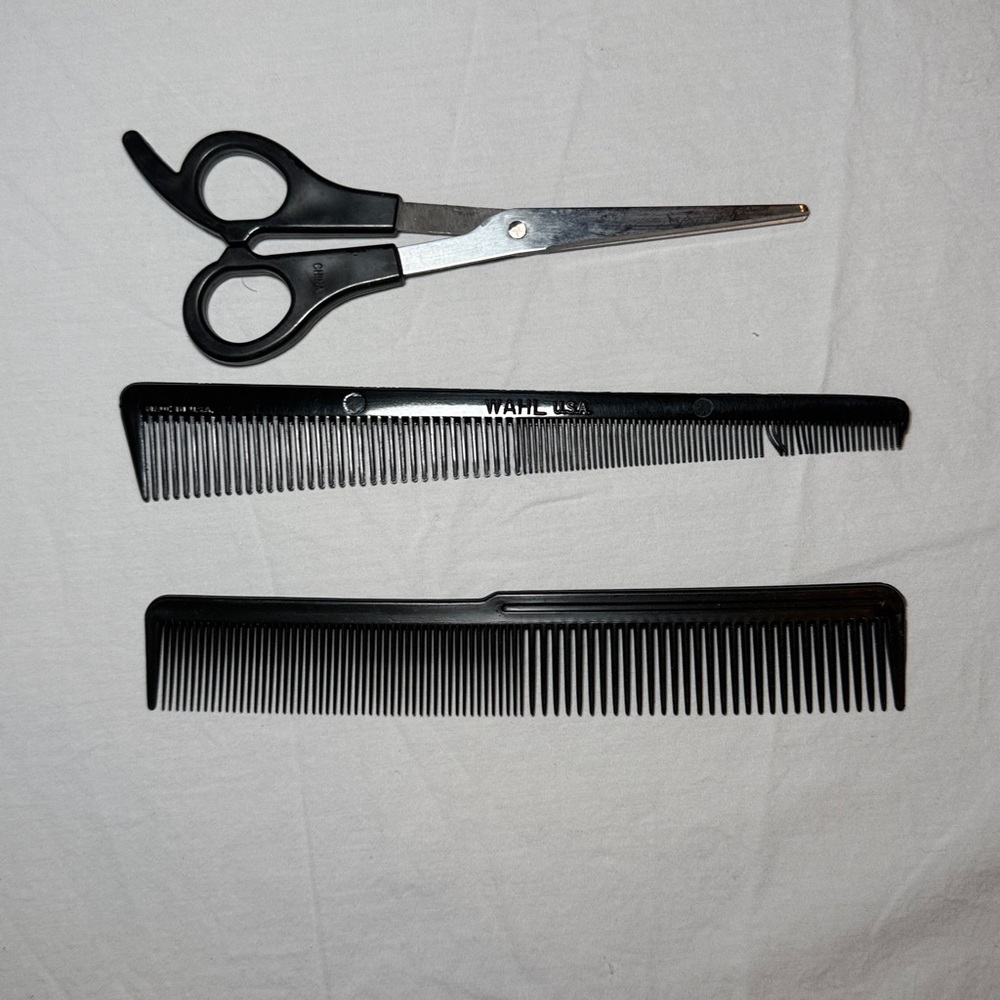 Wahl Men’s Color Pro Plus Corded Electric Clipper Set 20 Pieces EUC - Picture 5 of 9